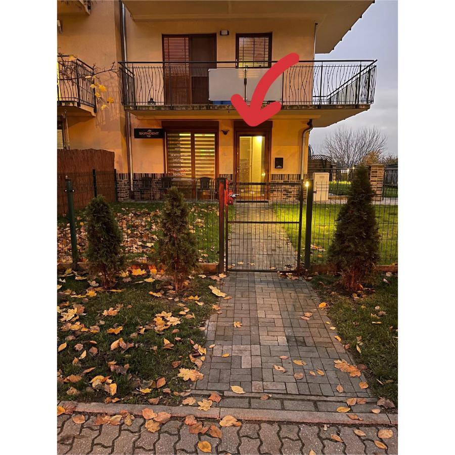 Studio One Ogrodek I Parking Гожов Велкополски Екстериор снимка